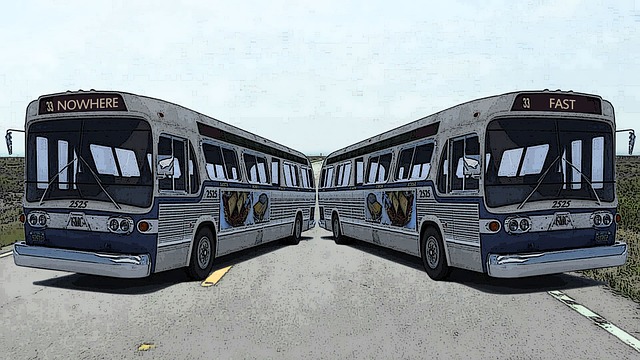 V dálkovém autobuse se musíme připoutat